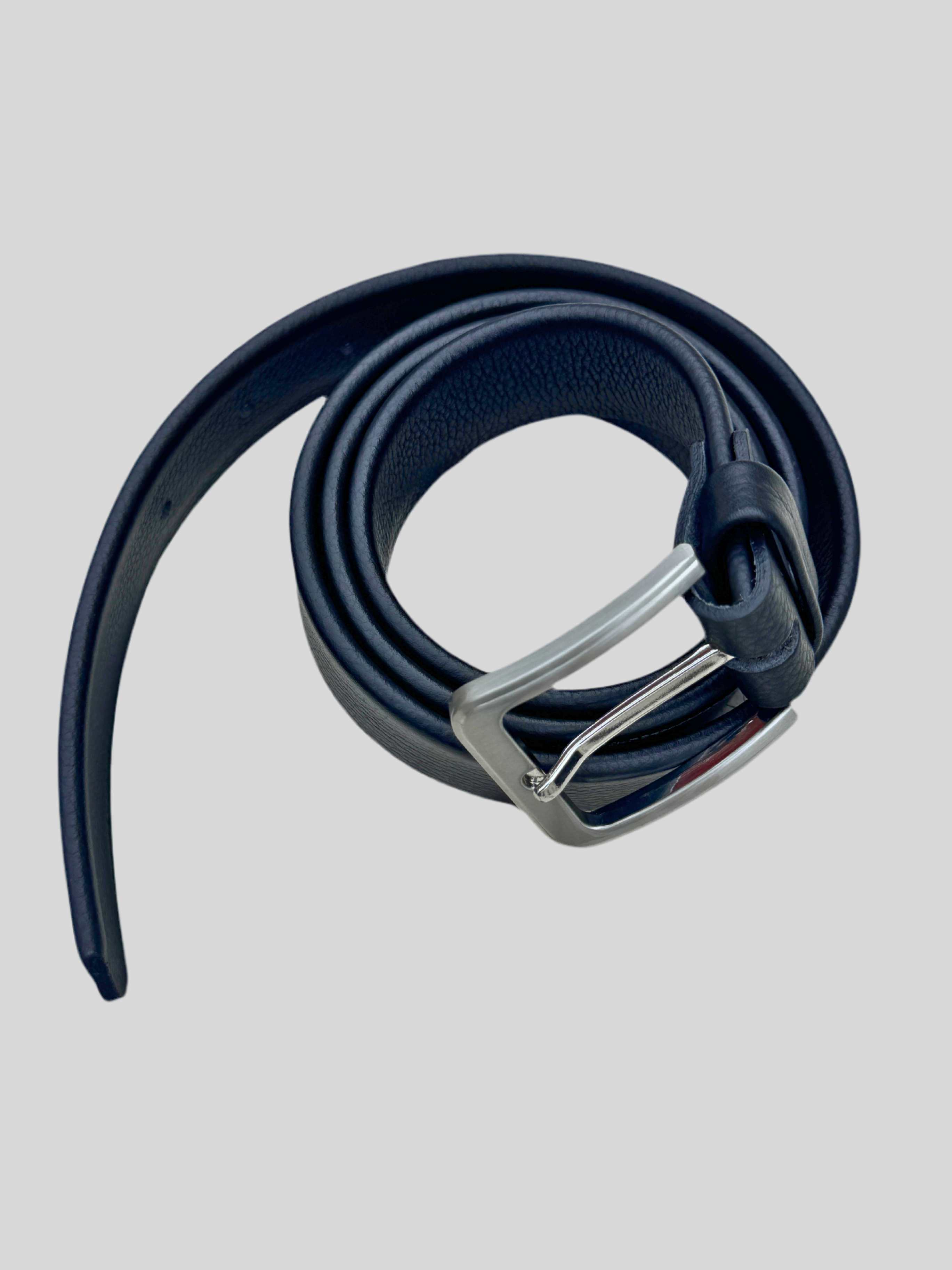 Premium Full-Grain Leather Belt – Black with Brushed Silver Buckle